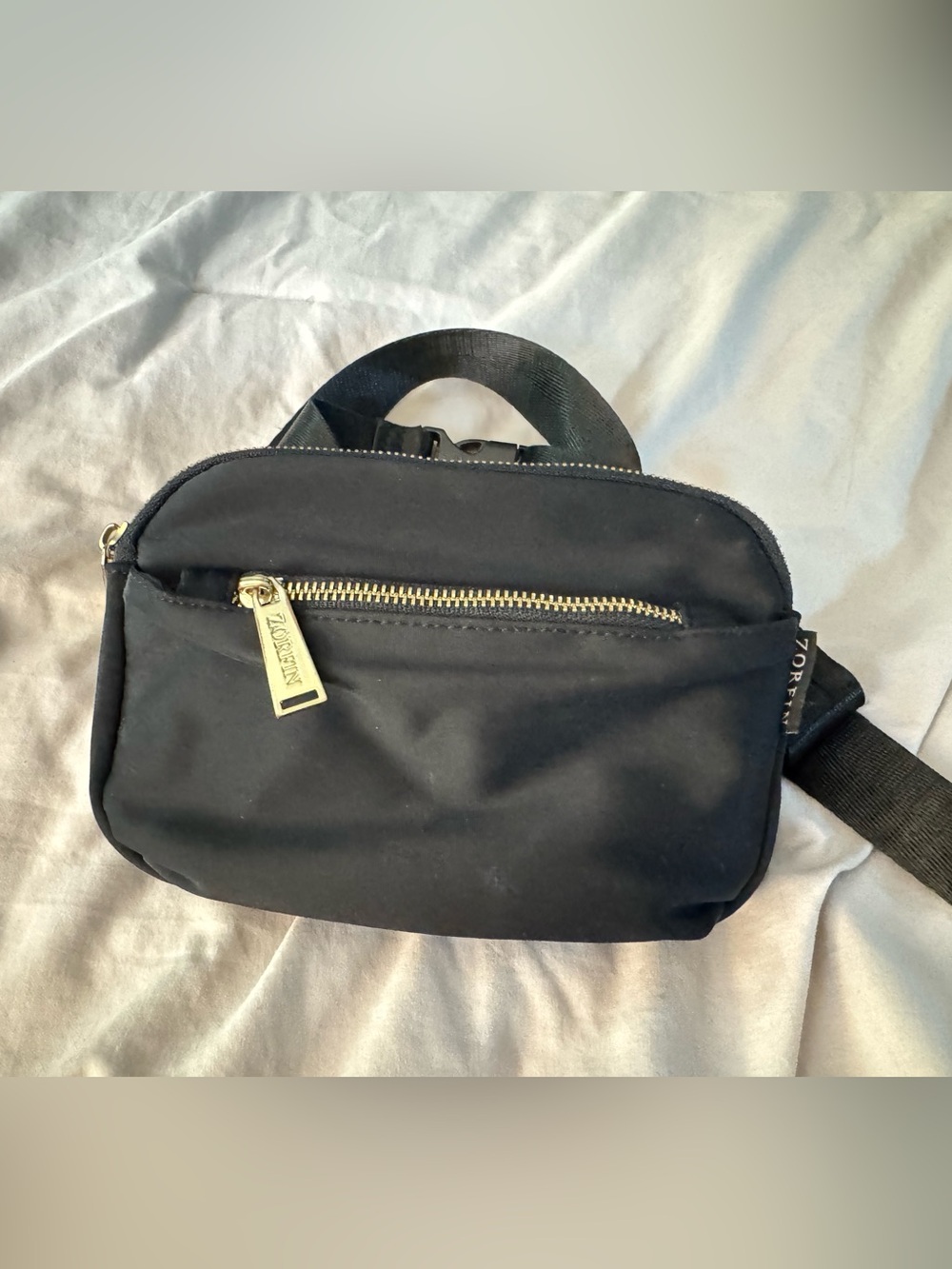 Black Crossbody Bag with Gold Zipper Pull by Zorfin